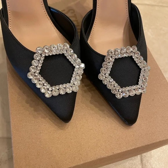 Steve Madden Vionnet Black Heels - Picture 2 of 7